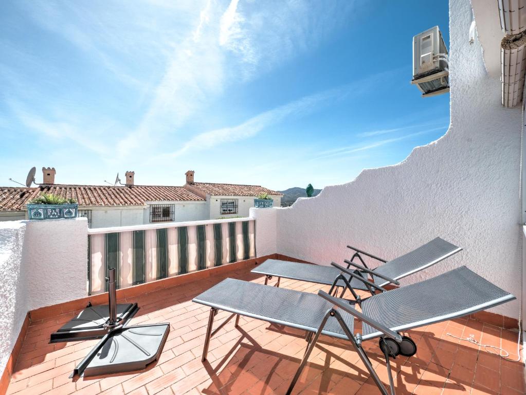 Beautiful Townhouse with two terraces in Nerja - 2