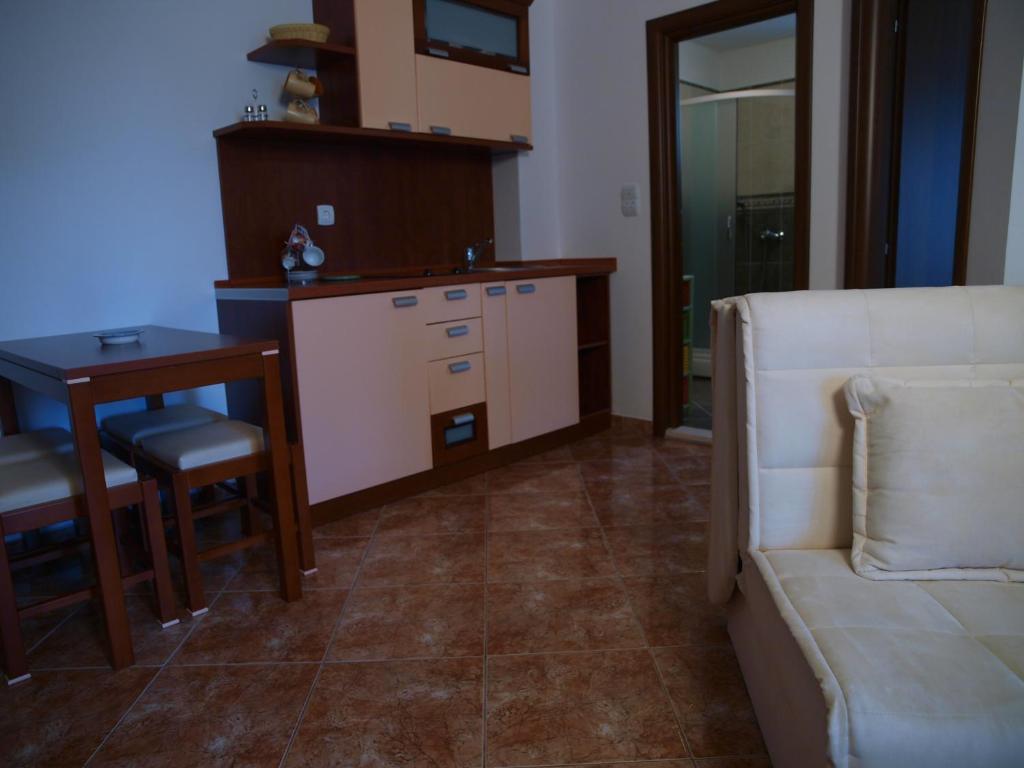 Apartments Laništa - Dragović - 4