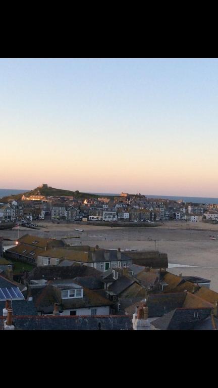 Harbour View, St Ives