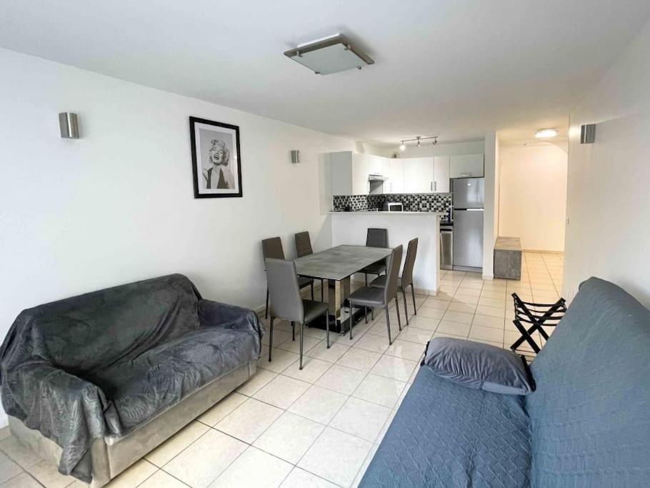 Modern one bedroom apartment in Cannes - 2