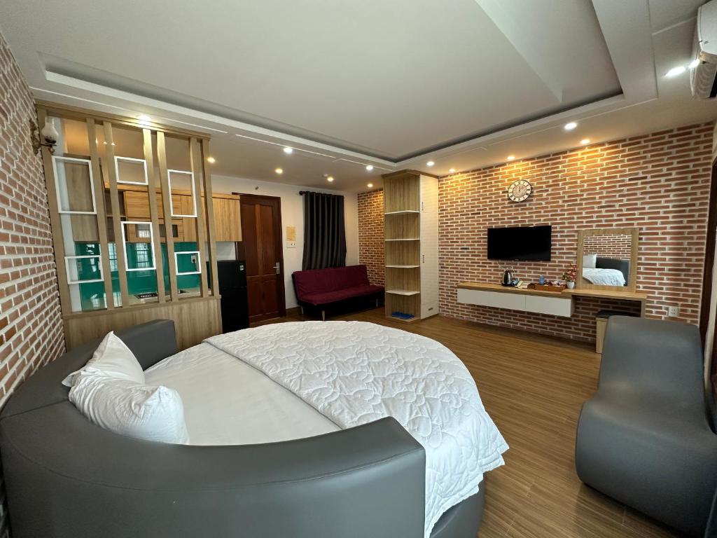 The Land Hotel