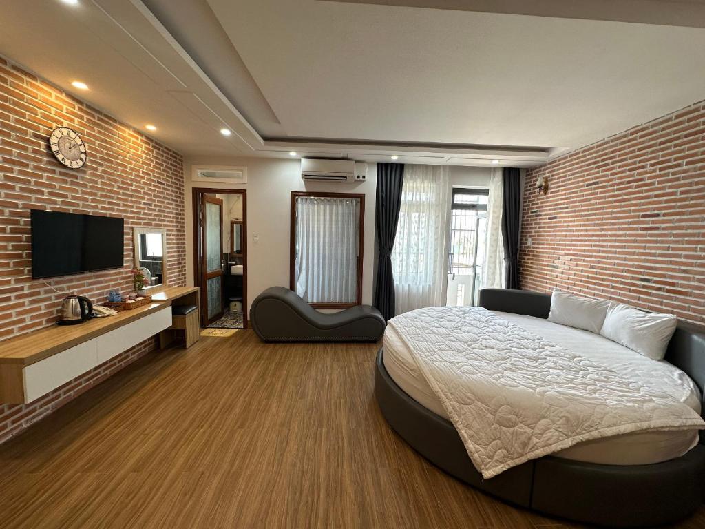 The Land Hotel