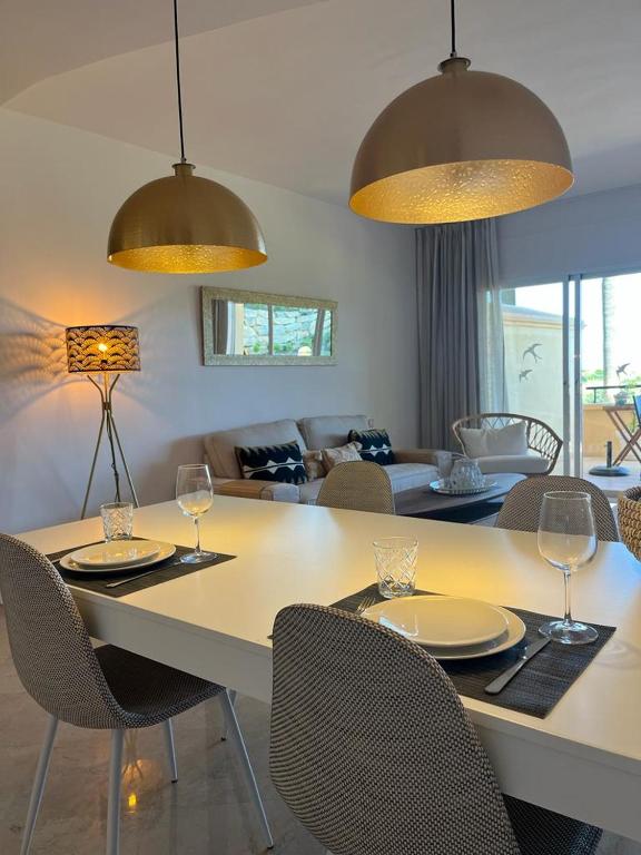 Luxury Apartment Elviria Hills - Stunning Views - 4