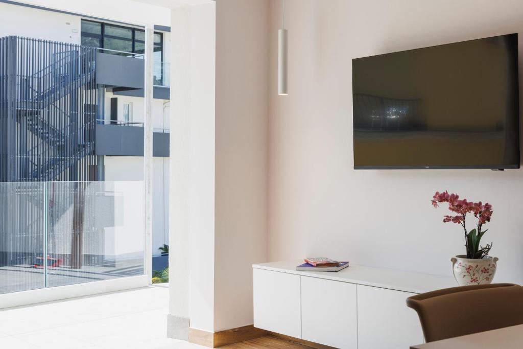 Lake Side Suites - 2