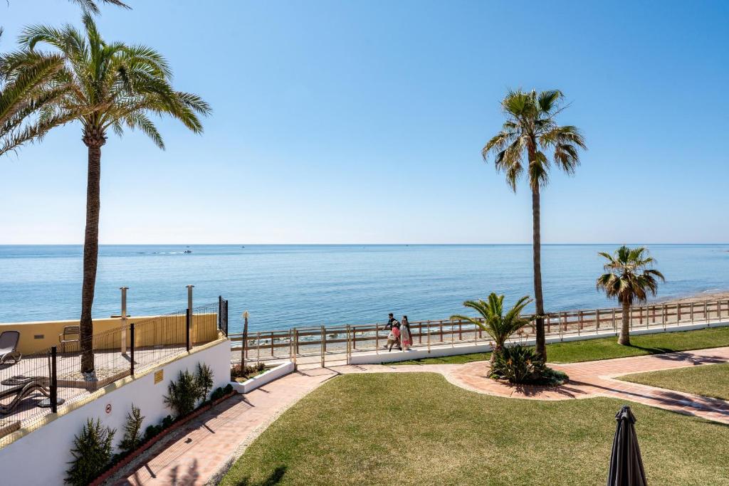Dona Lola Macarena - Beautiful Frontline beach house between Fuengirola and Marbella - CS100 - 4