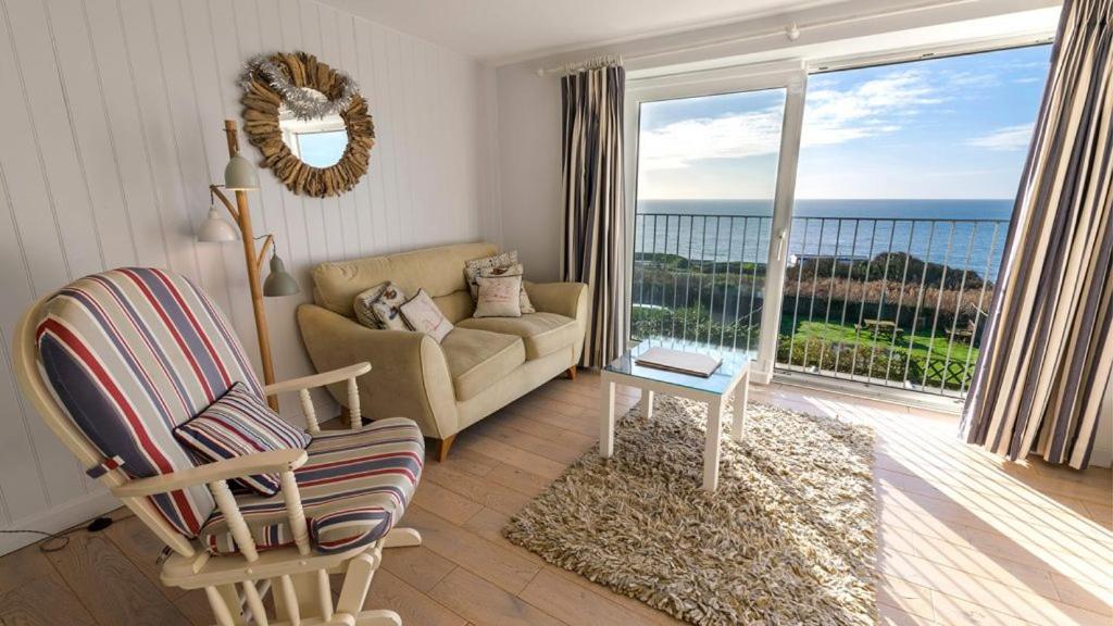 Chesil Beach Lodge, Burton Bradstock photo 4