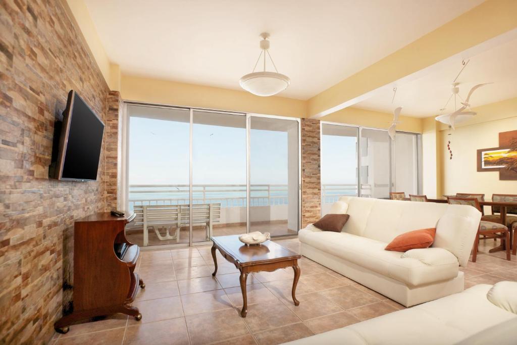 Condominio Carabelas de Colon — Hotel in Playas Villamil