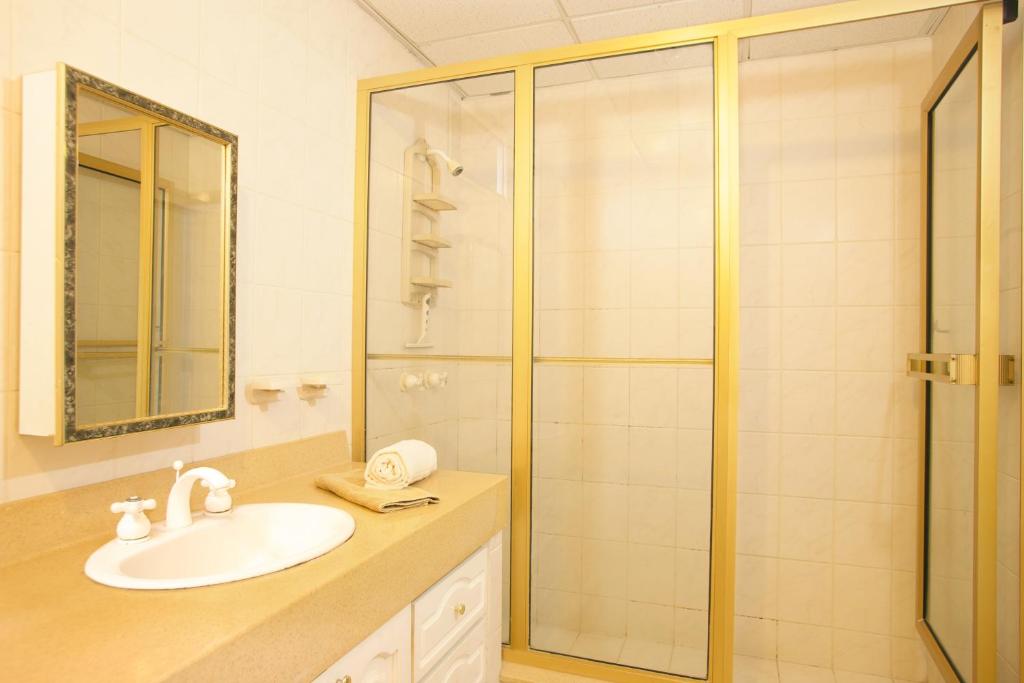 Condominio Carabelas de Colon photo