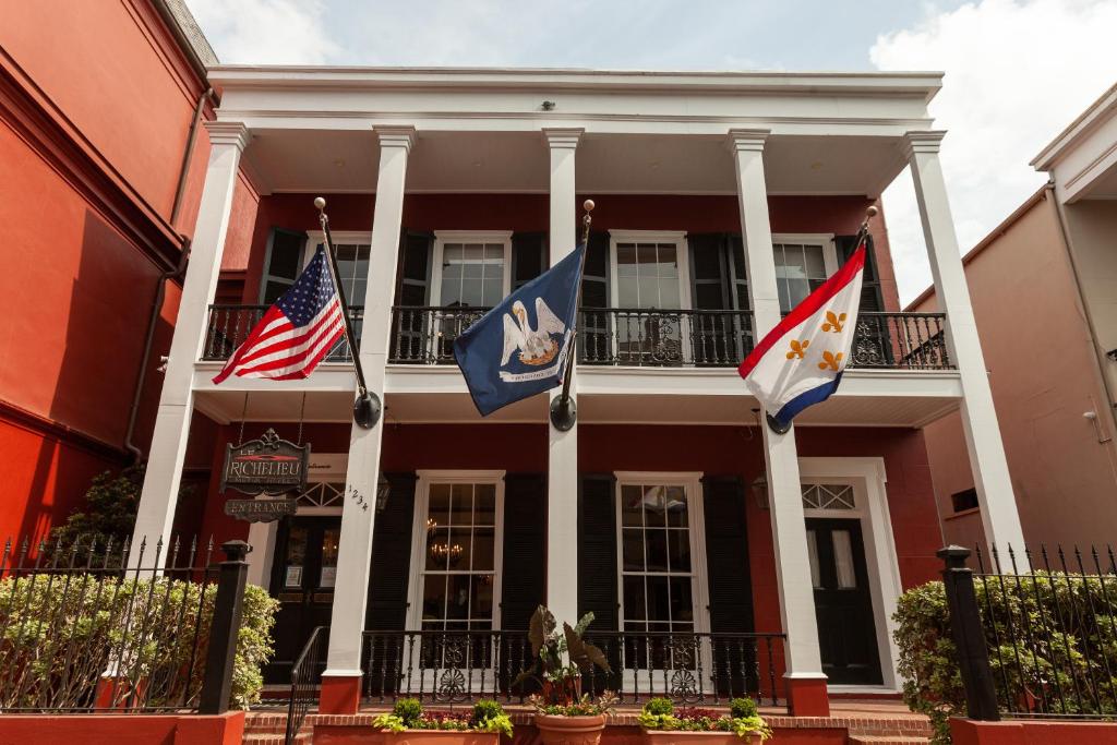 Le Richelieu in the French Quarter photo
