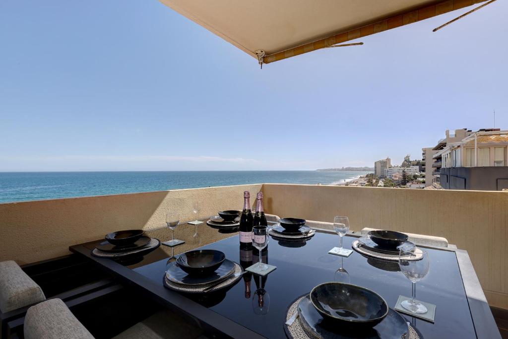 Front Row Penthouse Apartment on Carvajal Beach, Fuengirola