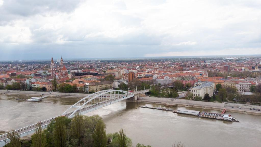 Tisza Gyongye Apartmanok photo
