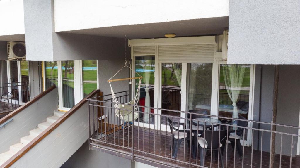 Tisza Gyongye Apartmanok photo