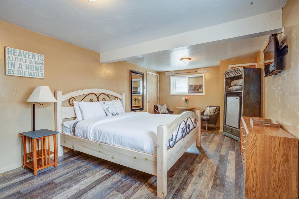 Lodge at Poncha Springs, Salida