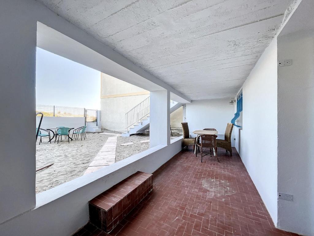 Appartement Rénové sur la Plage à Carnon, Terrasse & Parking - 2