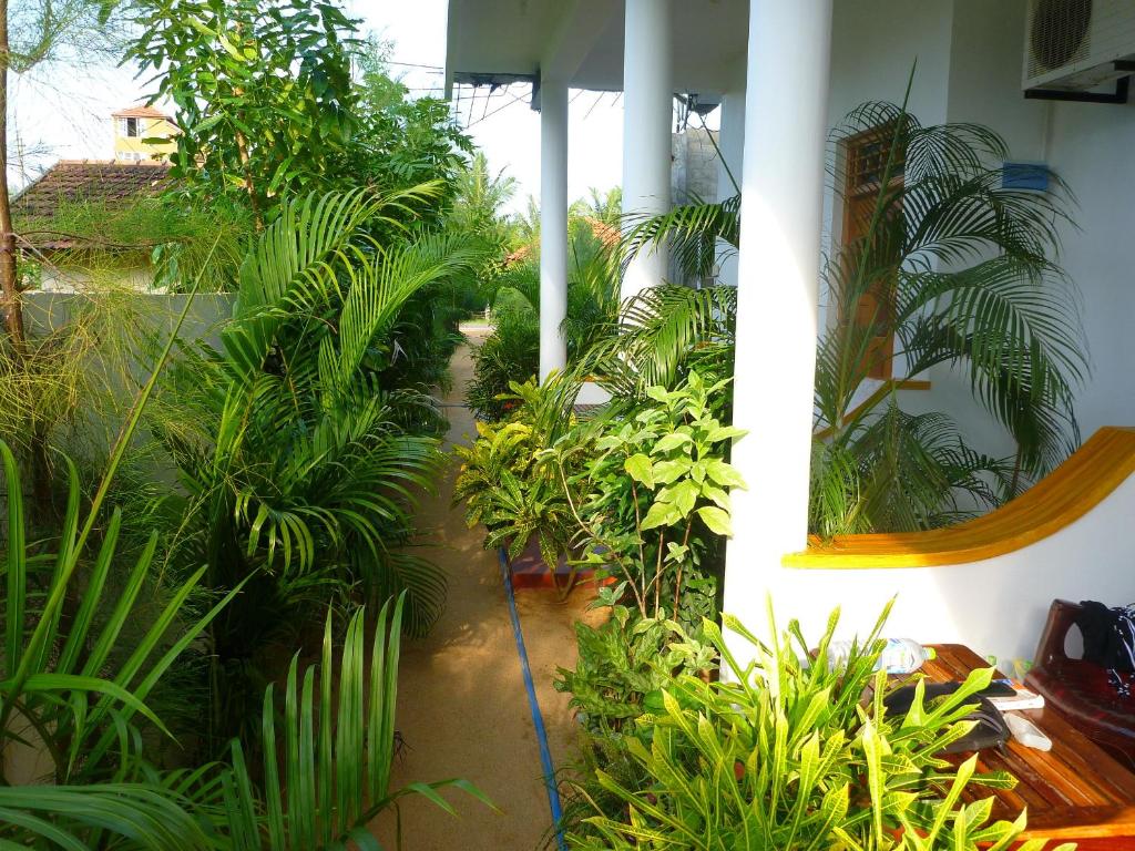 SURF & SAND Hotel Arugambay, Arugam Bay