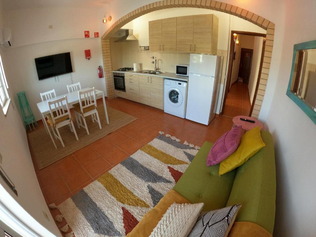 Algarve, renovated T1 apartment in S Bras de Alportel, São Brás de Alportel