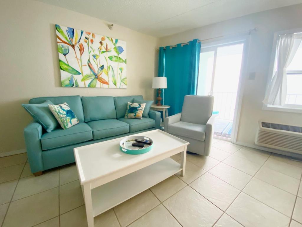 Emerald Skye 52 by ALBVR - Beautifully decorated beachfront condo, Orange Beach