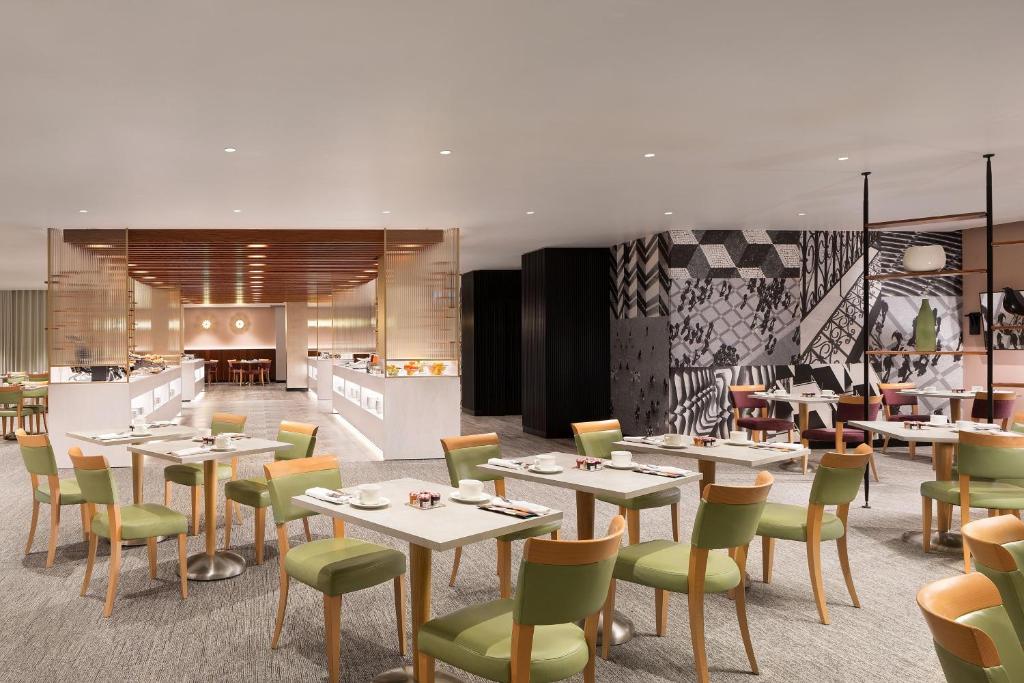 ル メリディアン ヴィスコンティ ローマ (Le Méridien Visconti Rome) レストラン