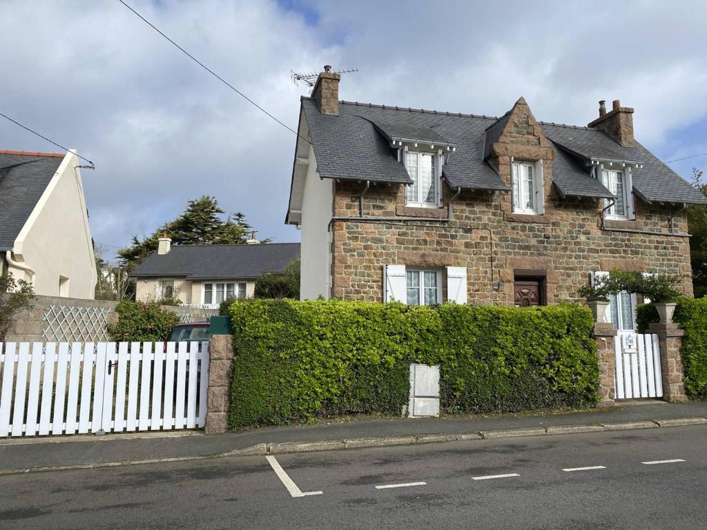 Maison bretonne avec jardin, 2 chambres, centre de Perros-Guirec, proche plages et commerces - FR-1-368-385 - 4