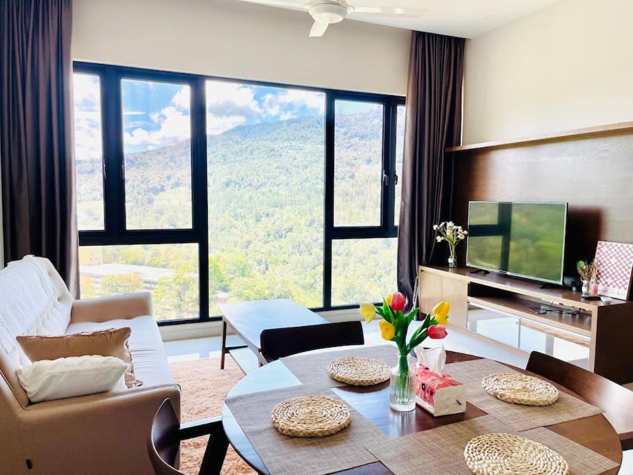 Cosy Ins Genting view 2 Bedrooms Home at Geo38 Premier Suites with 100mpbs WiFi available, Genting Highlands