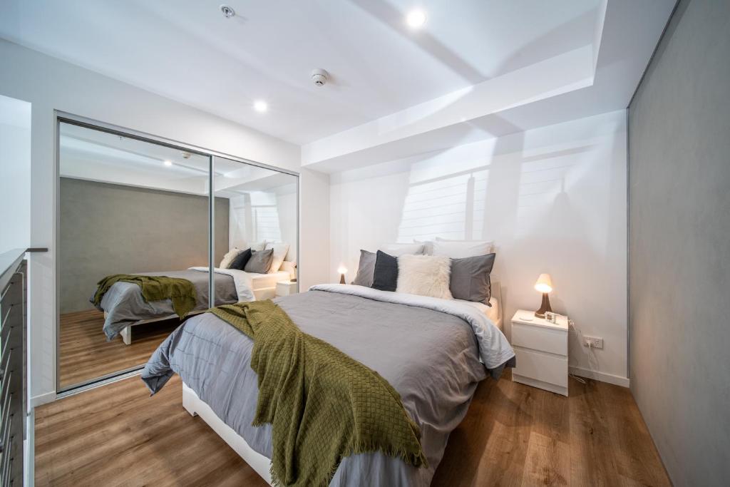 Happy on Hurtle, Adelaide