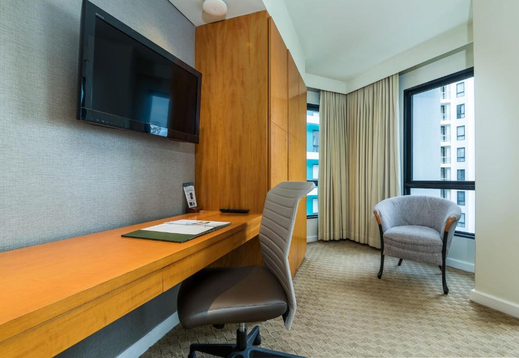 Shared lounge/TV area