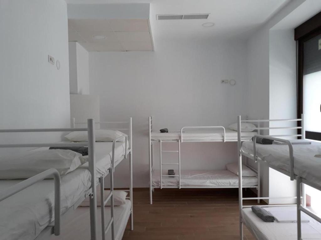 Hub Hostel Seville - 3
