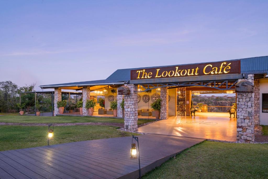 Victoria Falls Holiday Home photo