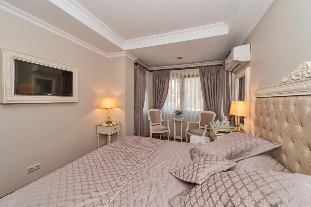 Hotel Daphne photo