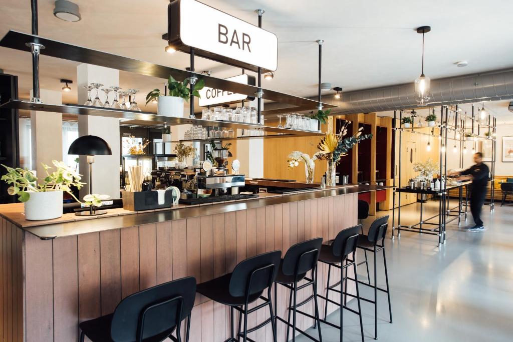 Bar/lounge