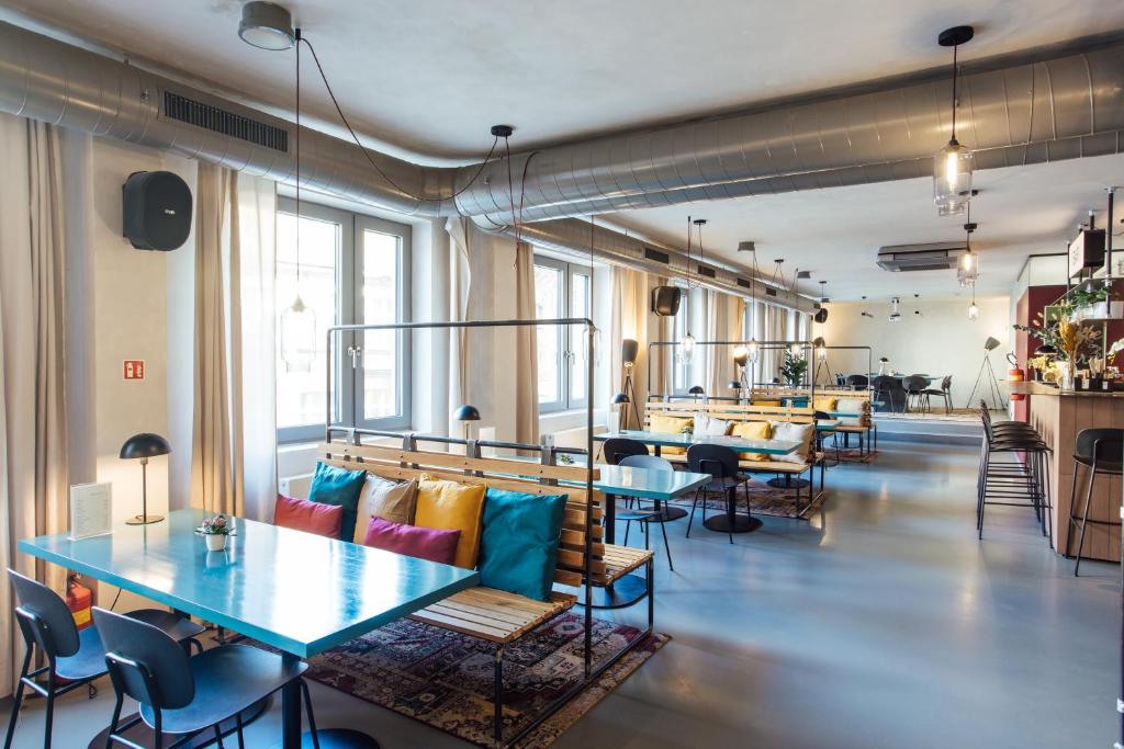 Bar/lounge