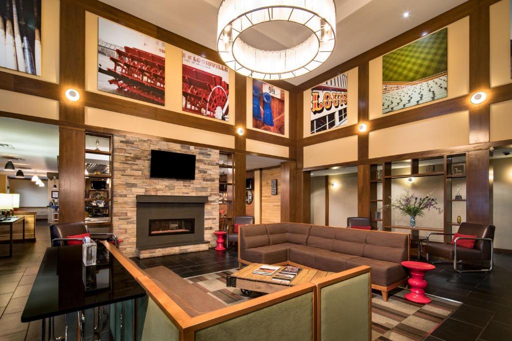 Four Points by Sheraton Louisville Airport photo