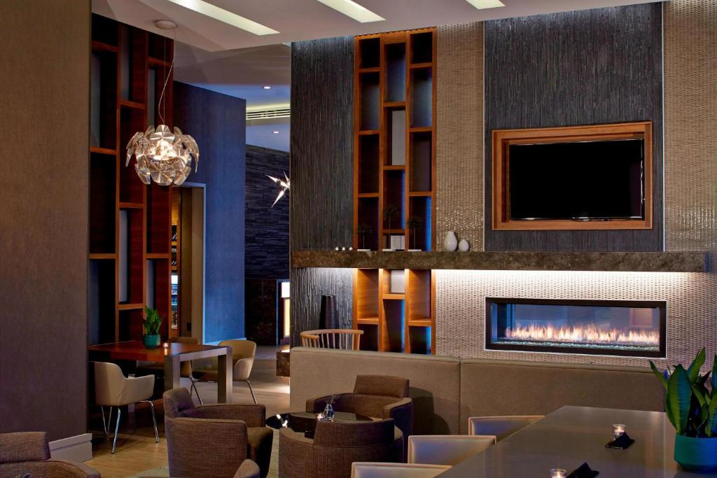 Bar/lounge, AC Hotel Atlanta Buckhead at Phipps Plaza in Atlanta (GA)
