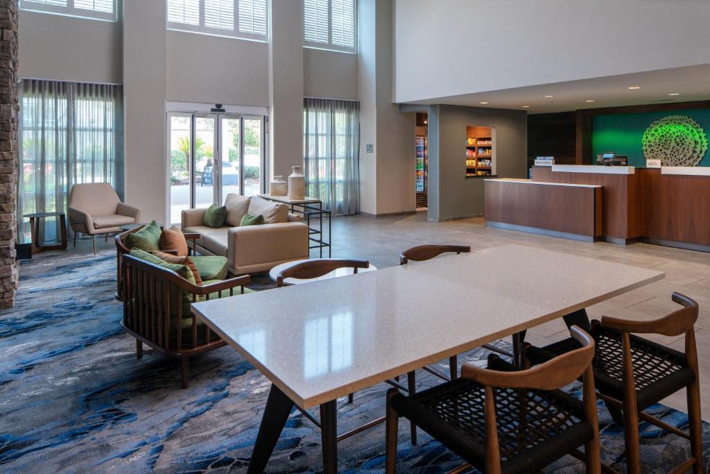 Lobby, Fairfield by Marriott Inn & Suites Destin in Destin (FL)