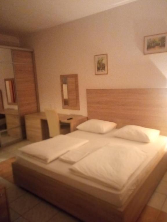 Lovely Home Rooms Center - 3