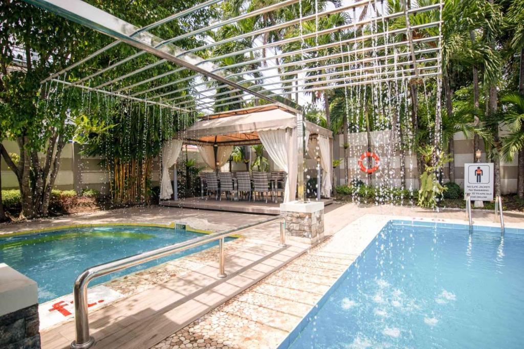 Swimming pool, CASA JULIETA BOUTIQUE HOTEL in Davao City