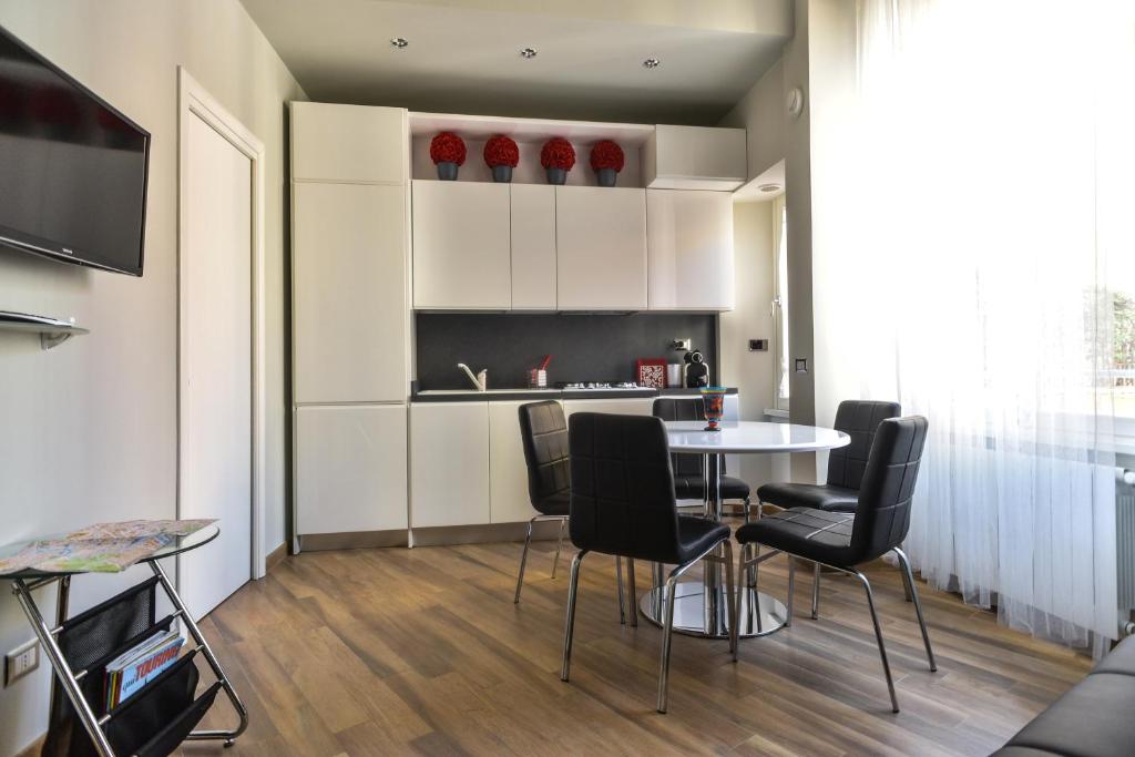 Kitchen, Lata Luxury Apartment in Rome