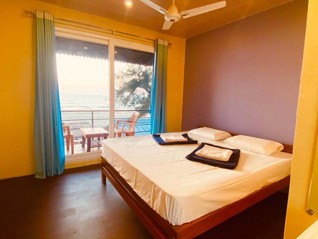 Wave n’ sea beach cottage photo