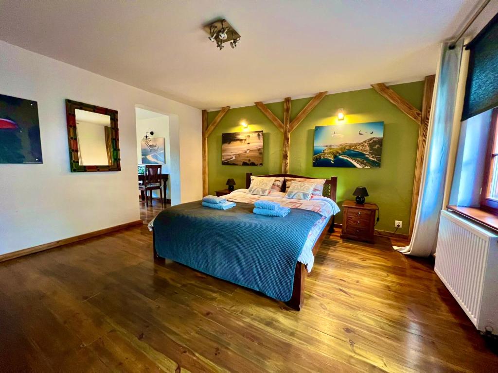 Prywatny Parking Winnica 34 nad Wisłą 2 by Rentoom, Toruň