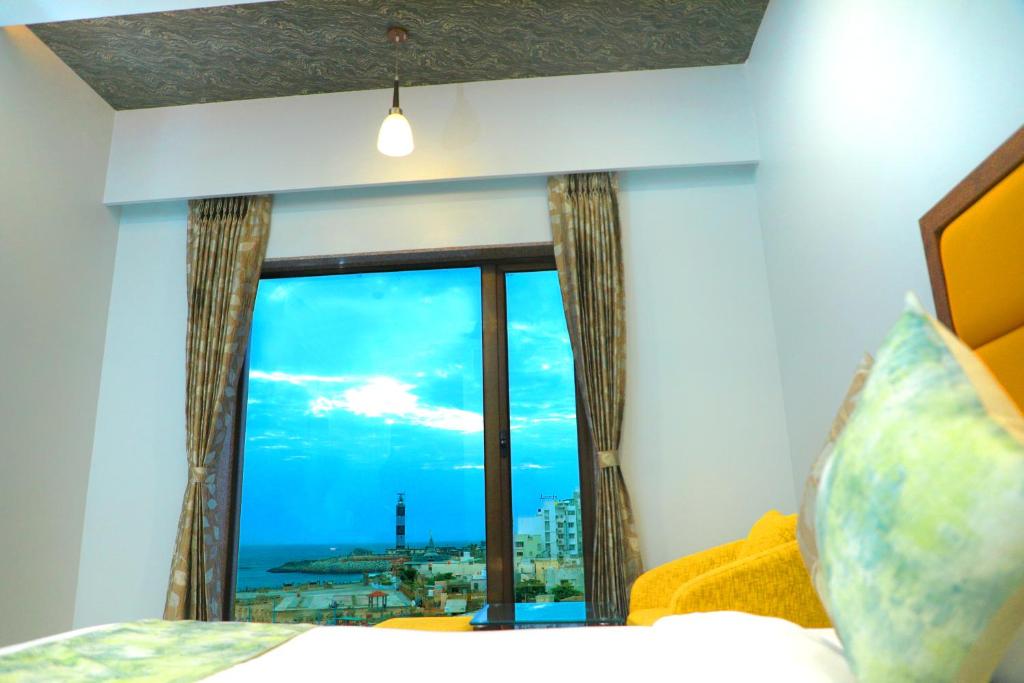 HOTEL THE GRANDLADHUKARA photo