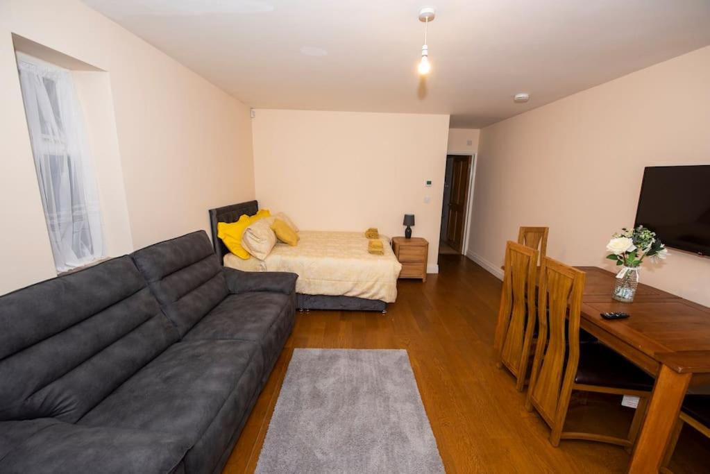 Littlefold, Northwood