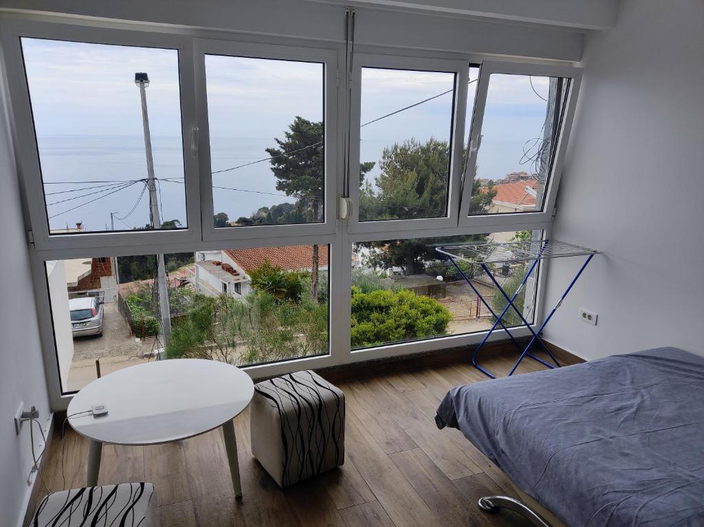 Apartment A4 - 5