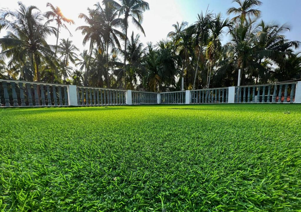 Spacious Family Villa, Pool, Near Beach, Fast WiFi photo