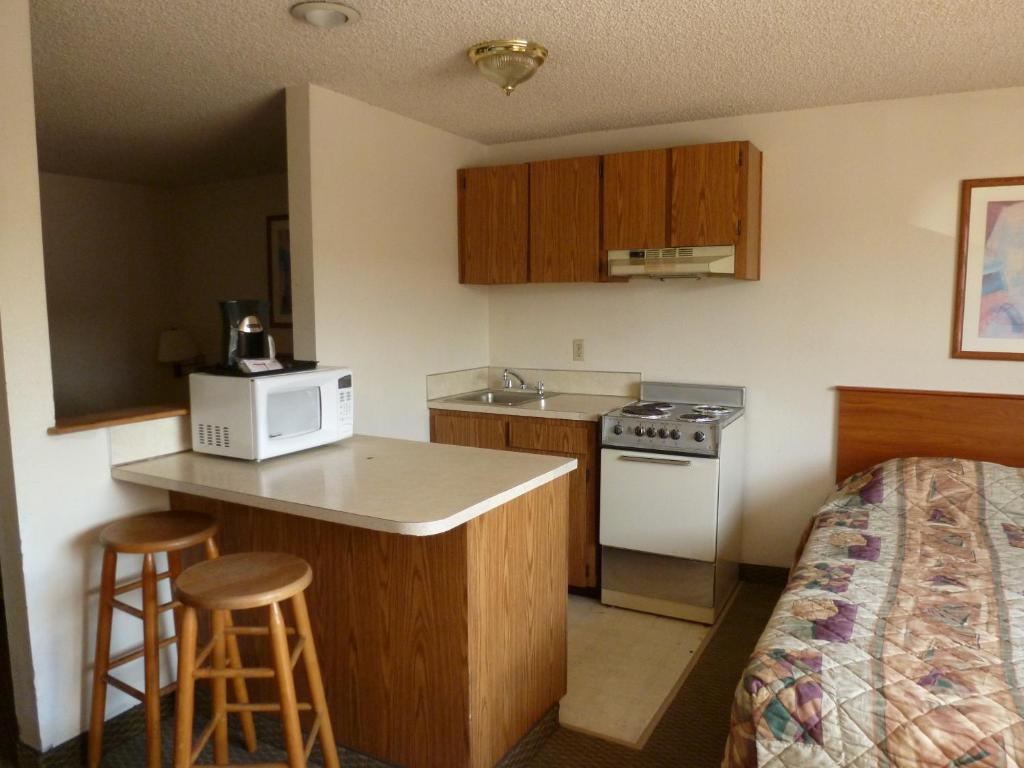 Sunshine Motel II photo