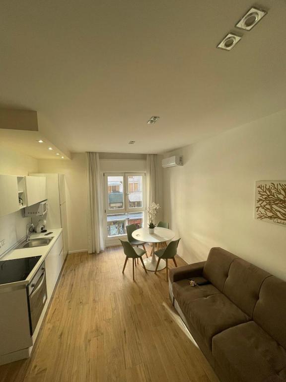 wood & white home - 5