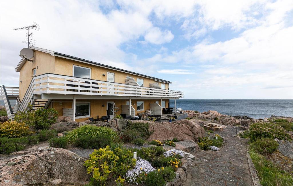 Stunning Apartment In Allinge, Allinge