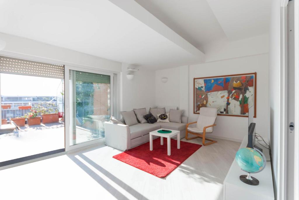 Exclusive rooftop apartment with large terrace in Solari/Tortona - 4