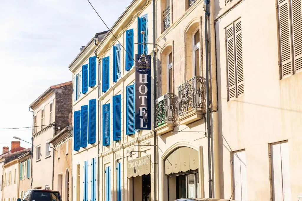CÔTE GARONNE le BALCON DES DAMES -hôtel et restaurant- Tonneins Fauillet Marmande - vue panoramique bord de Garonne chambres climatisées，位于Tonneins的酒店