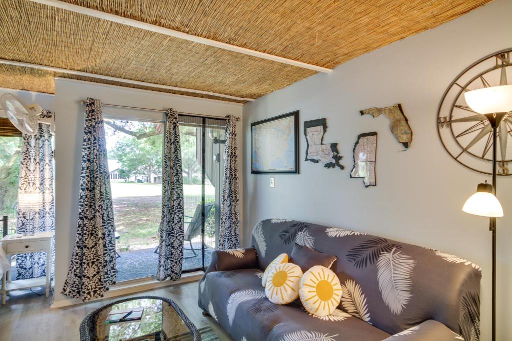 Pet-Friendly Diamondhead Studio with Shared Pool!