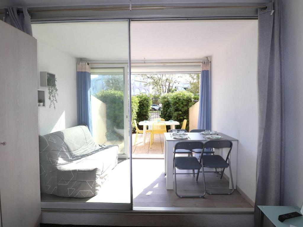 Studio Cabine 6 Pers. avec Terrasse, Loggia et Parking Privé à 2 Pas de la Plage - FR-1-307-234 - 5